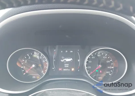 2018 Jeep Compass Latitude 4X4 z USA, uszkodzony, nr VIN 3C4NJDBB7JT176752